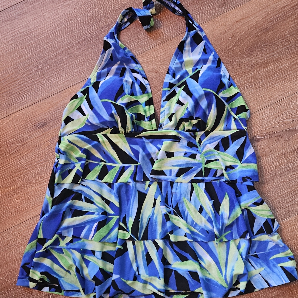 Vibrant Leaf Print Halter Tankini Top